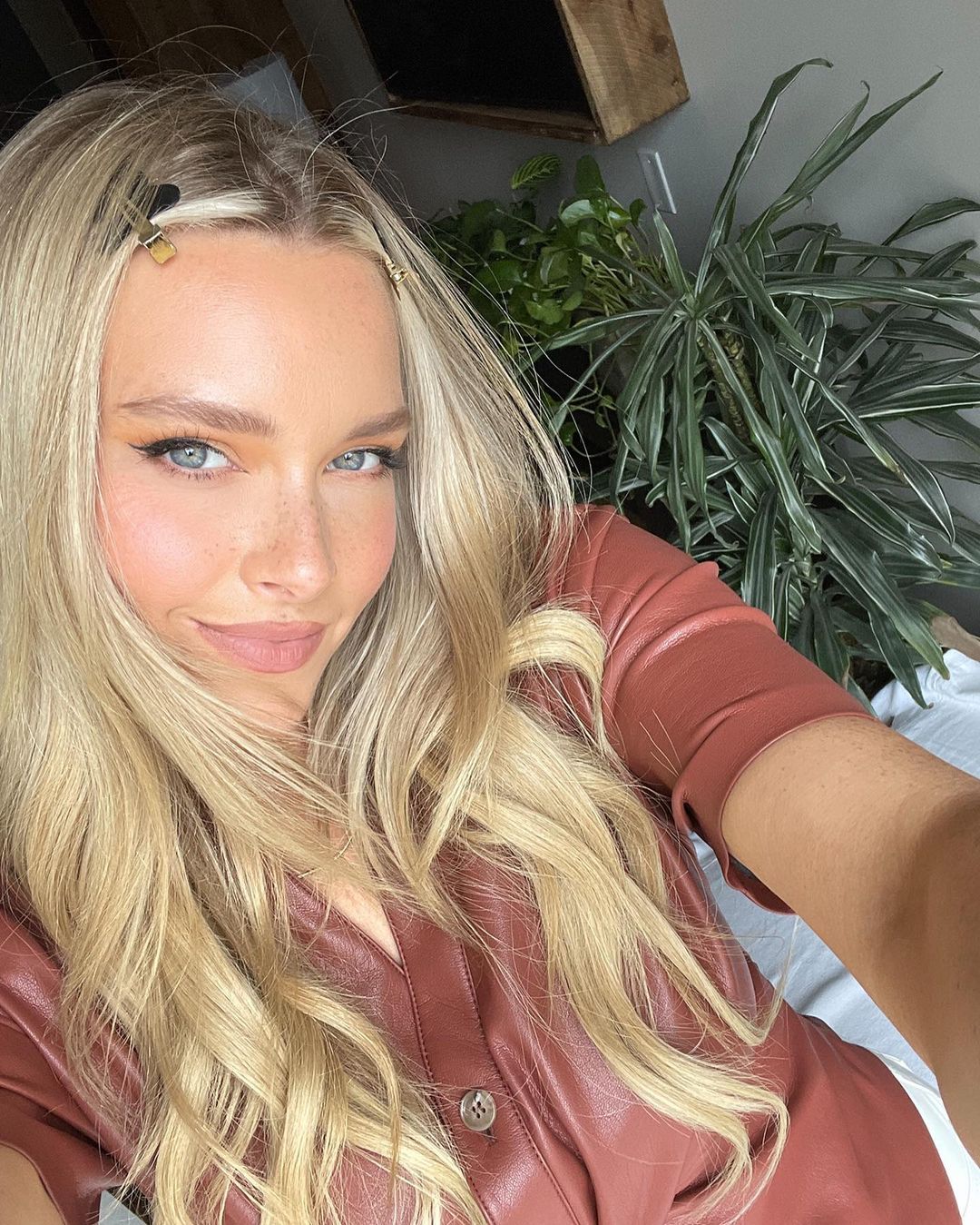 Camille Kostek 18 Слив Фото, Camille Kostek Слитые Горячие Фото 18