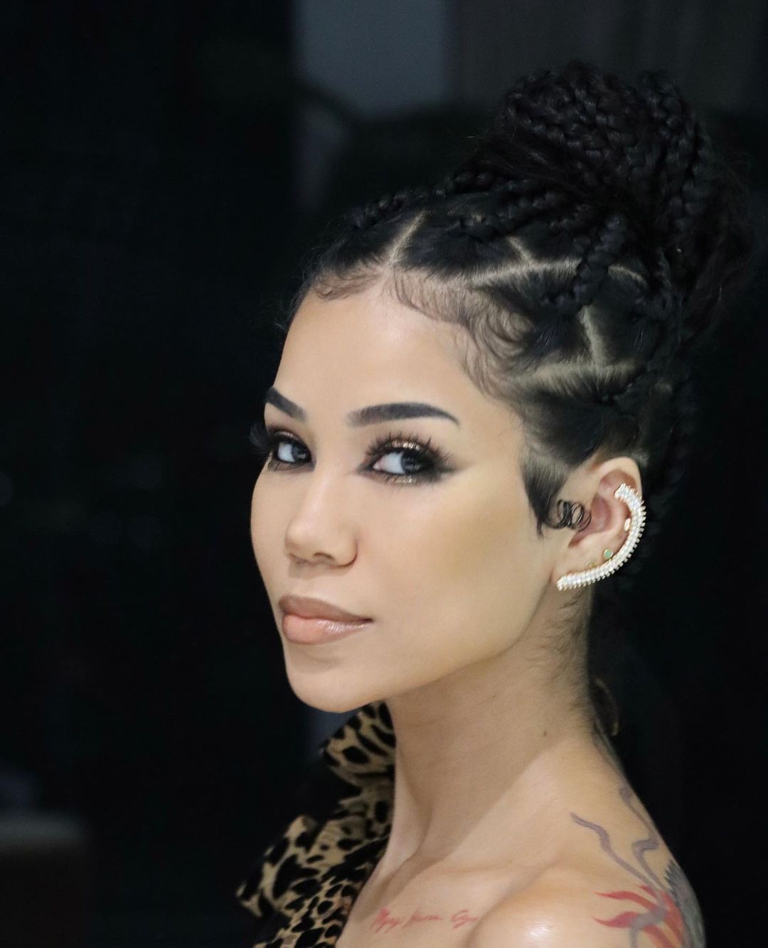 Jhene Aiko Efuru Chilombo 12 Слив Фото, Jhene Aiko Efuru Chilombo Слитые Горячие Фото 12