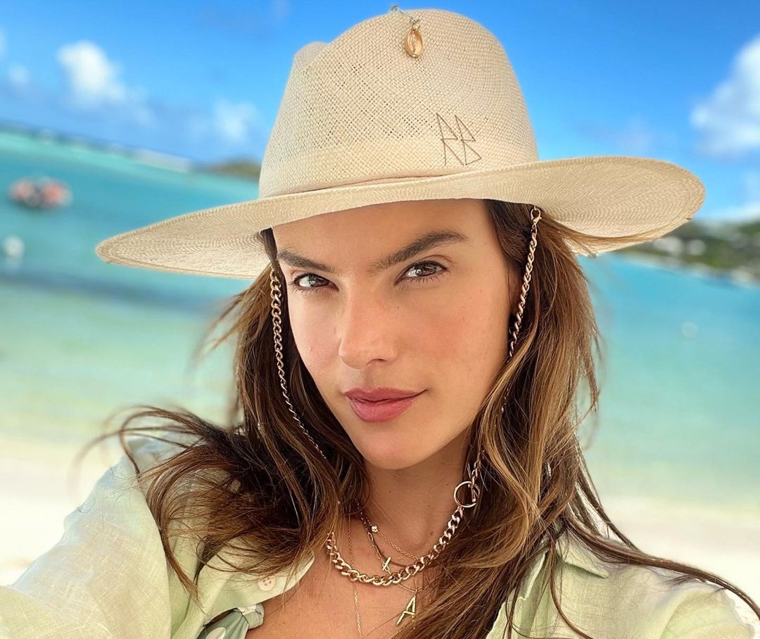 Alessandra Ambrosio 20 Слив Фото, Alessandra Ambrosio Слитые Горячие Фото 20