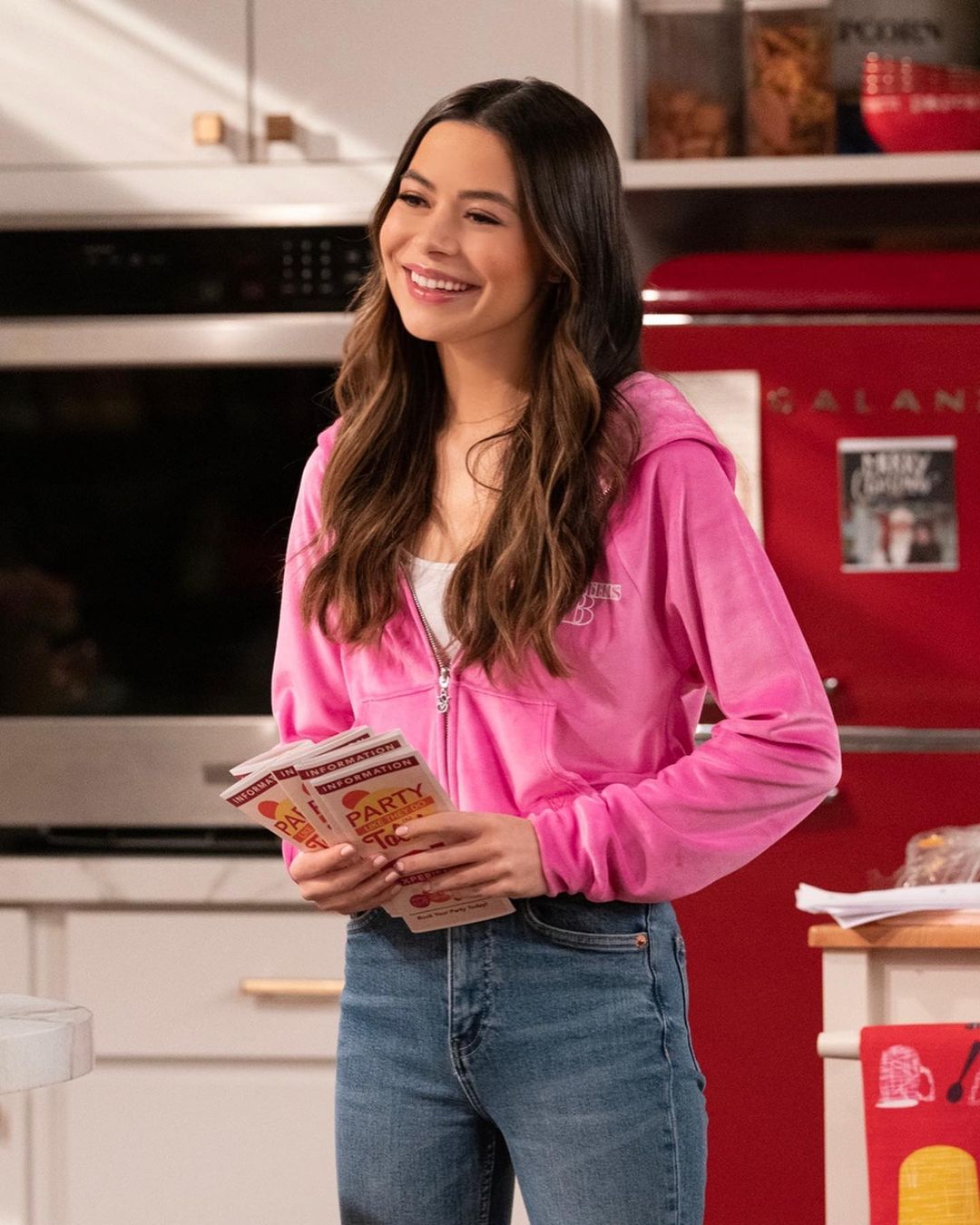 Miranda Cosgrove 36 Слив Фото, Miranda Cosgrove Слитые Горячие Фото 36