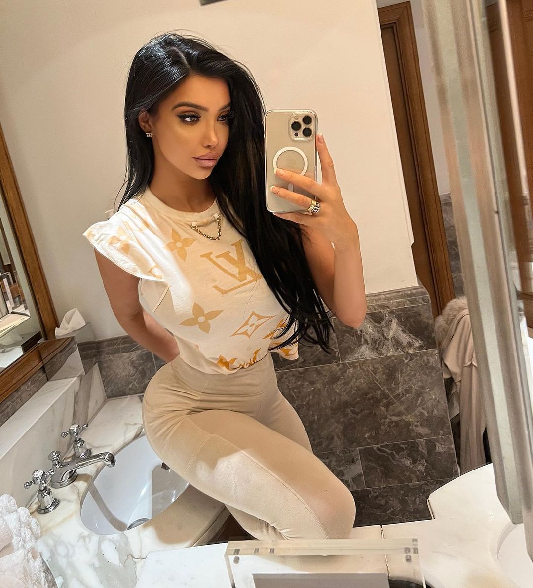 Chloe Khan 36 Слив Фото, Chloe Khan Слитые Горячие Фото 36