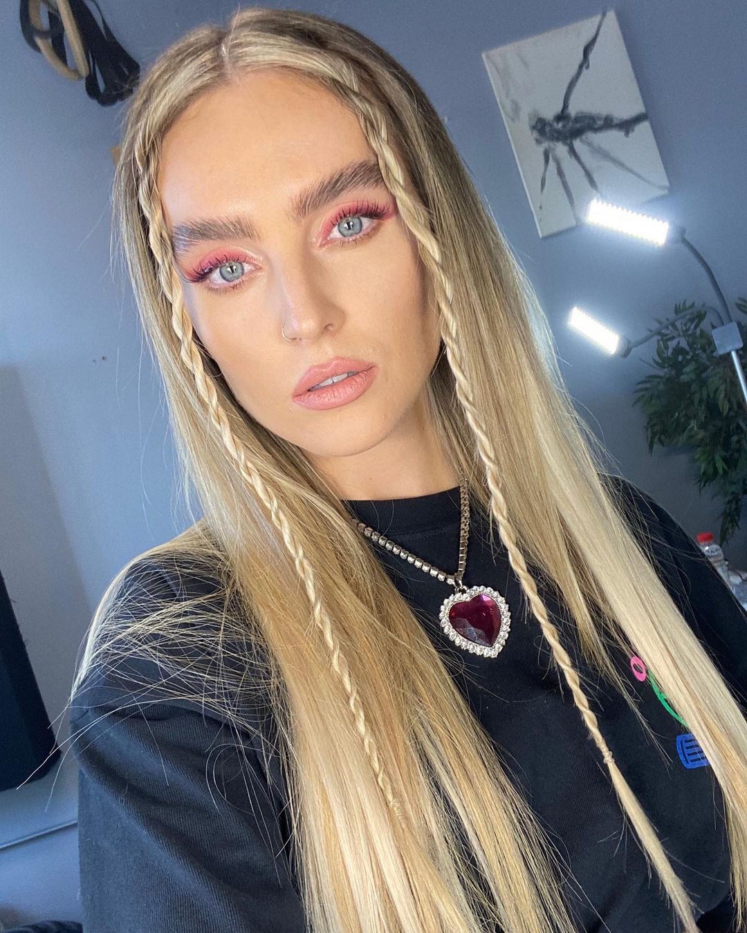 Perrie Edwards 14 Слив Фото, Perrie Edwards Слитые Горячие Фото 14