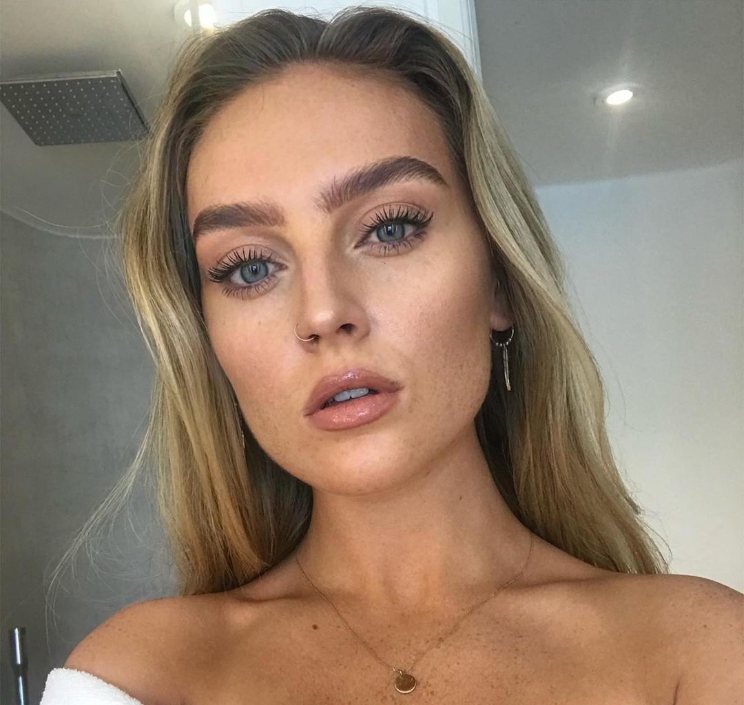 Perrie Edwards 22 Слив Фото, Perrie Edwards Слитые Горячие Фото 22